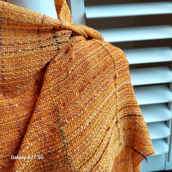 Hand Woven Shawl Wrap in Sunshine Burst Color OS - Picture 7 of 16